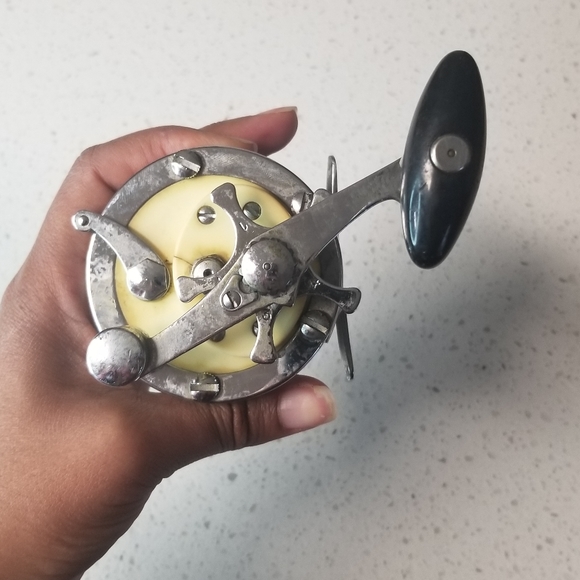 Vintage Garcia Mitchell 600A Trolling Fishing Reel Made in France - Picture 8 of 16